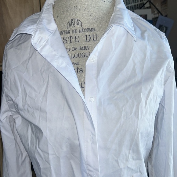 Time & Tru White Button Down Shirt - Medium - Picture 2 of 7